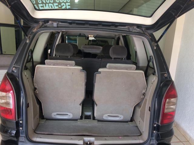 Zafira CD 2.0 8V 2003/2004 - Foto 6