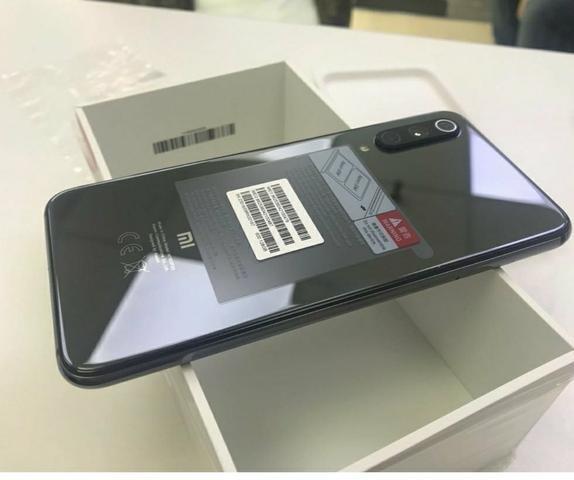 Xiaomi Mi 9 SE 128GB Preto - Foto 3