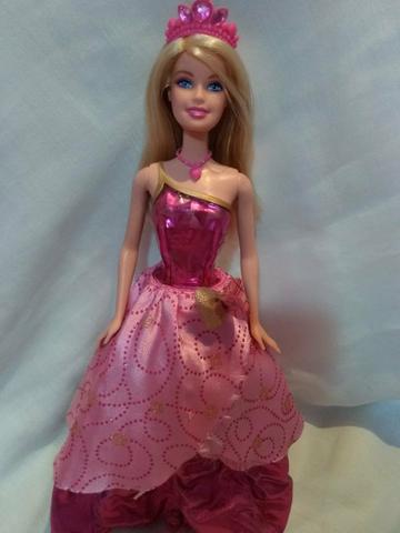 Boneca barbie filme escola de princesas - Foto 2