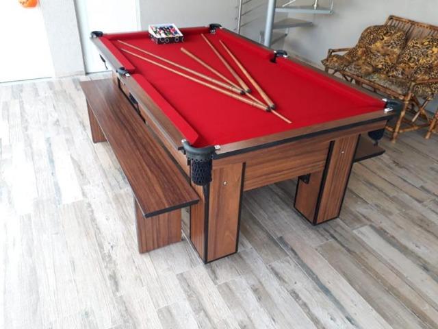 Mesa de Sinuca 4 Pés Laterais Tecido Vernelho Cor Imbuia Modelo PHT4163