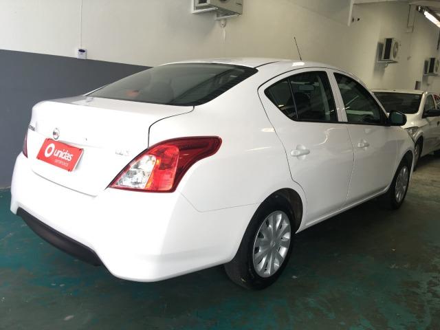Nissan Versa - Foto 5