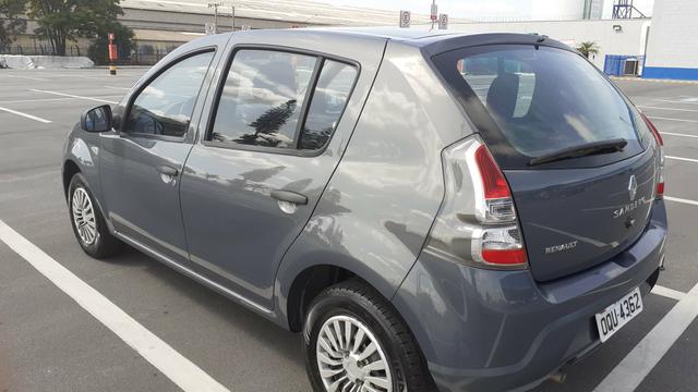 Sandero 1.0 16v completo,air bag e abs - Foto 3