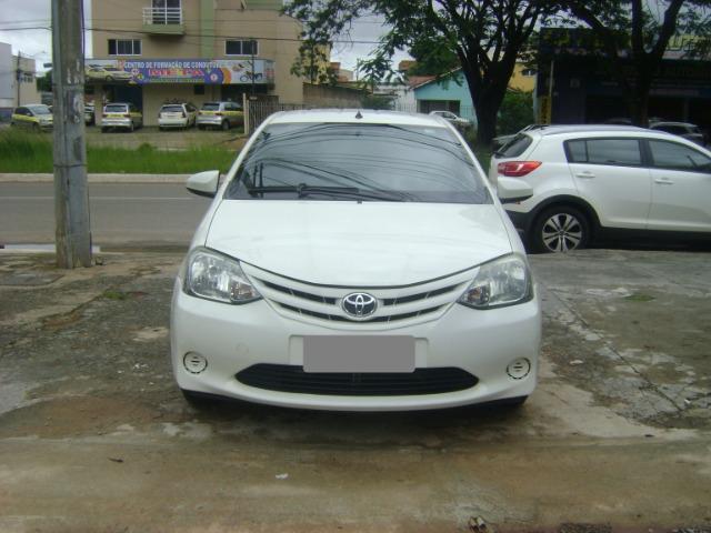 Toyota Etios 1.3 x 2014/2014 3519-1102 Simone - Foto 2