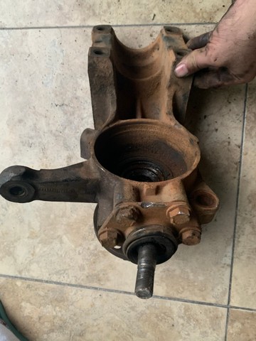 montante/roda dianteira fiat ducato 2,8 aro 15 original - Foto 4