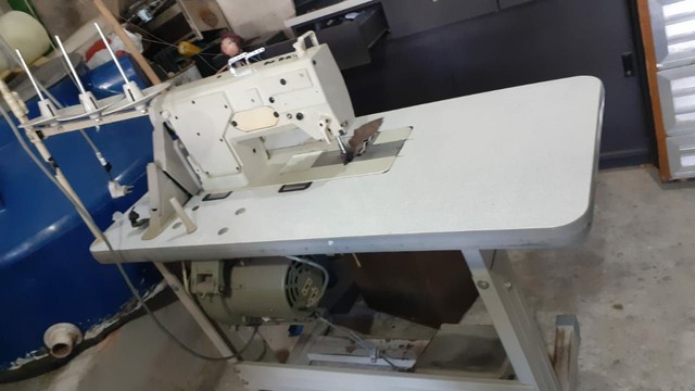 Máquina de costura pespontadeira transporte duplo duas agulhas