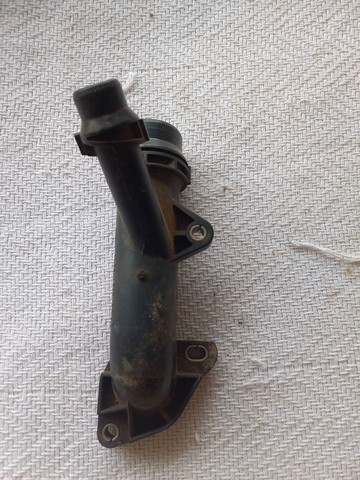 Tubo saída de água motor BMW 320i  120i  116i  X1 2.0 - Foto 3