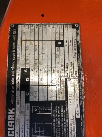 Empilhadeira Clarck 2,5T glp 2012 - Foto 4