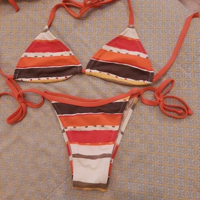Biquinis de lycra, da loja sun house, diversos modelos e estampas, tamanho M.