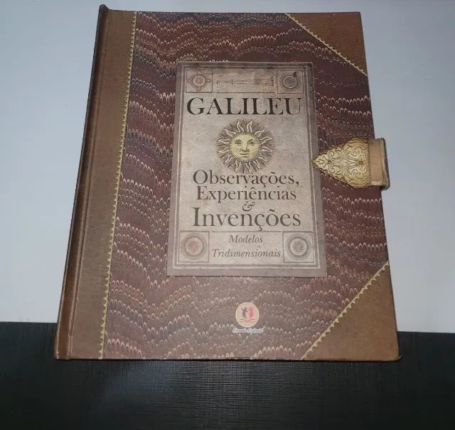 Livro pop-up Galileu Observações, Experiencias & Invenções.
