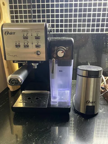 Máquina de Café Oster Prima Latte em segunda mão durante 50 EUR em