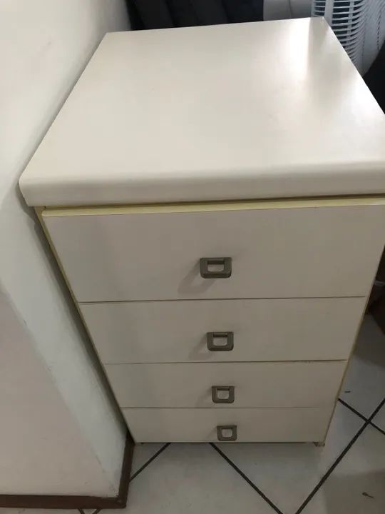 Cômoda 4 gavetas MDF