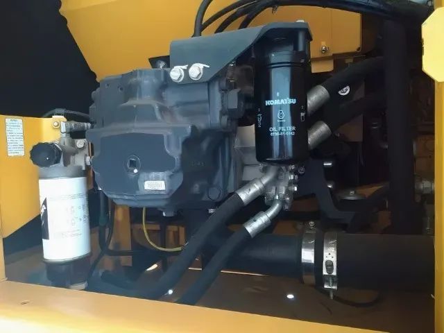 Escavadeira Komatsu PC 200 ano 2017 - Foto 4