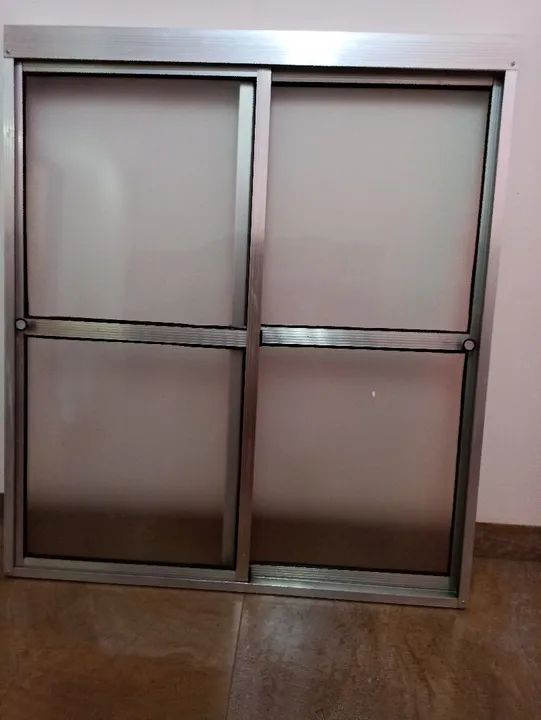 PORTA DE ALUMÍNIO COM VIDRO PARA BALCÃO 0,80 larg x 0, 92 alt - Foto 5