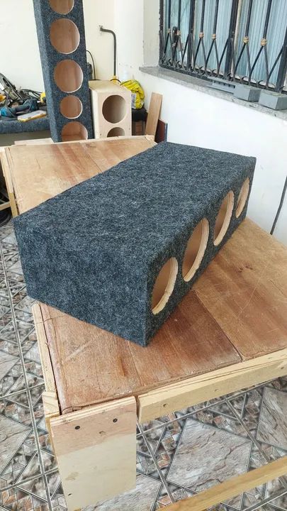 Caixa corneteira, 2 drivers + 2 tweeters, curta, vazia e acarpetada,  - Foto 2