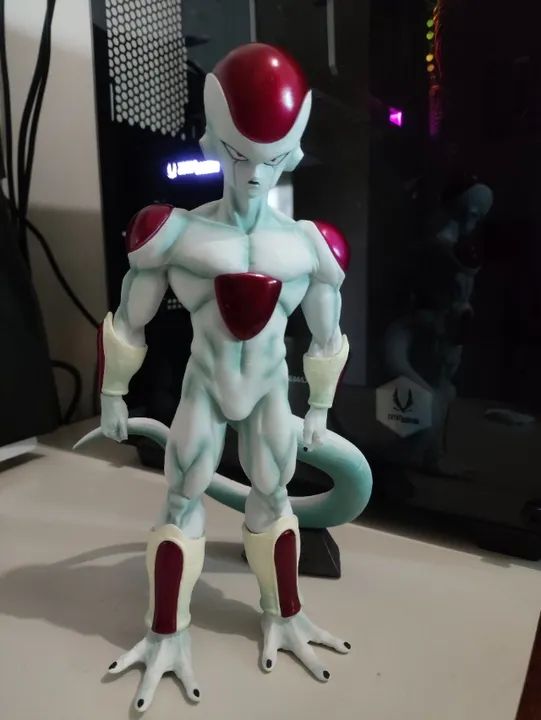 Boneco Freeza 24cm c/ 2 cabeças e 2 pares de mãos - Foto 5