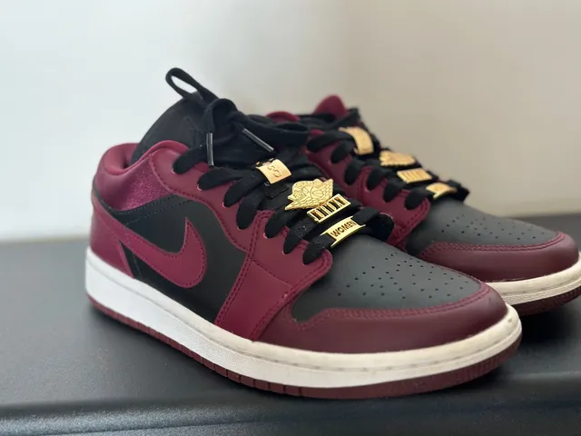 Jordan 1 Low Beetroot