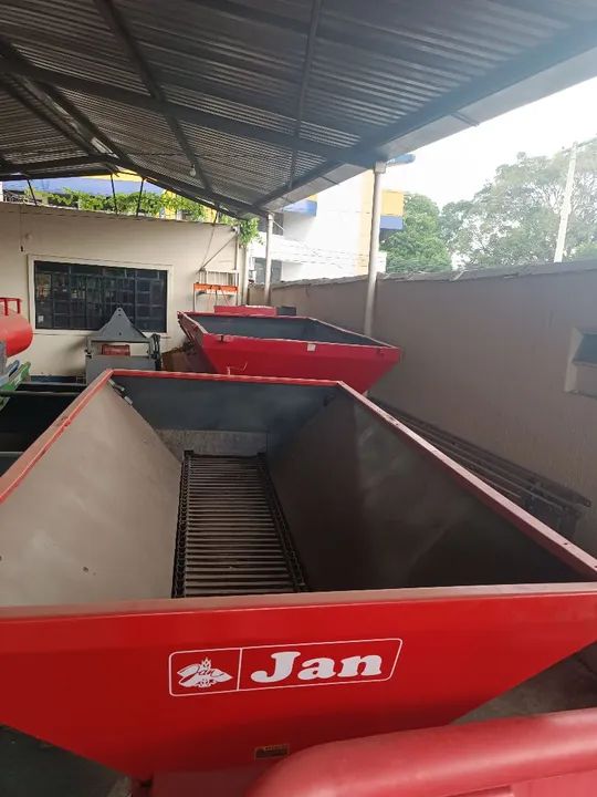 Distribuidor de Calcário Jan Lancer 2500 e 6000 kilos. - Foto 5