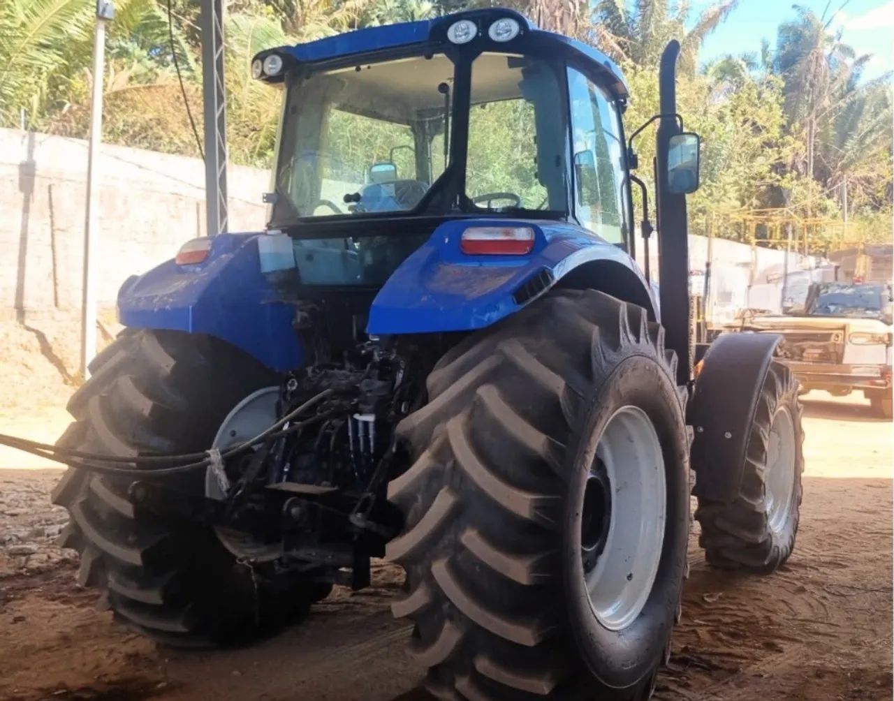 Trator New Holland T6.110 ano 2023, 4x4, com 125 horas, ar condicionado, no Maranhão  - Foto 5
