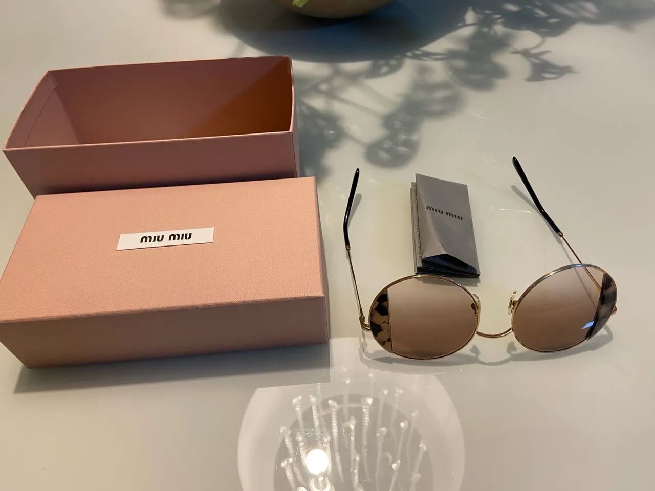 Óculos de sol Miu Miu - pouco usado 