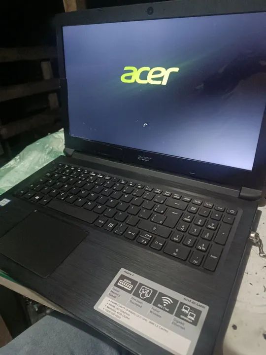 Notebook Acer muito novo. DDR 4 8gb 