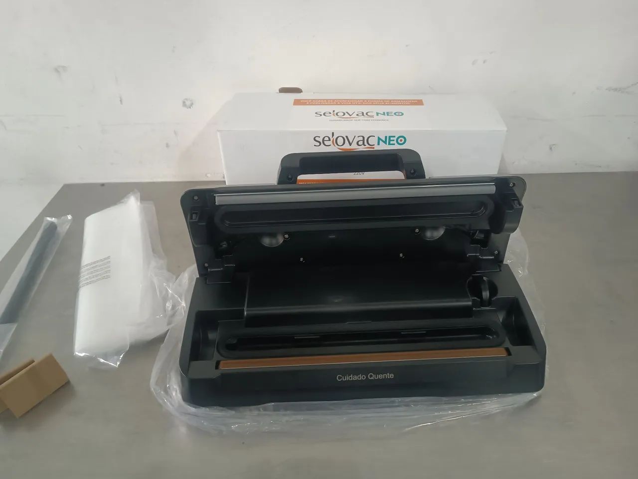 Seladora  a vácuo nova garantia de 1 ano pela fábrica  220 volts 