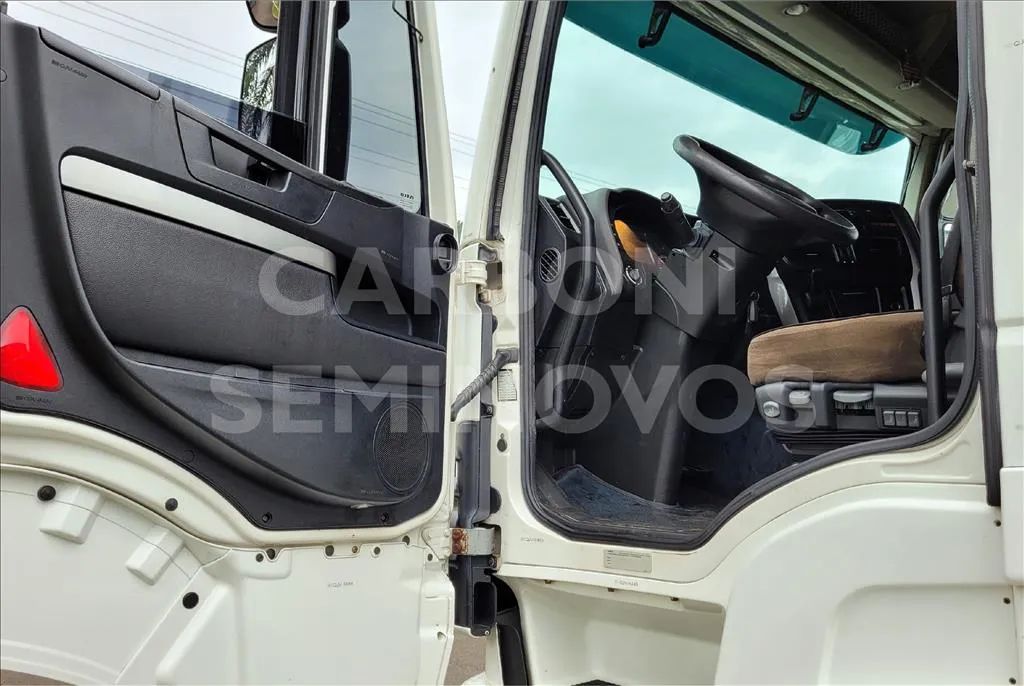 IVECO HI WAY 600S44T 6X2, 18/19 - Foto 7