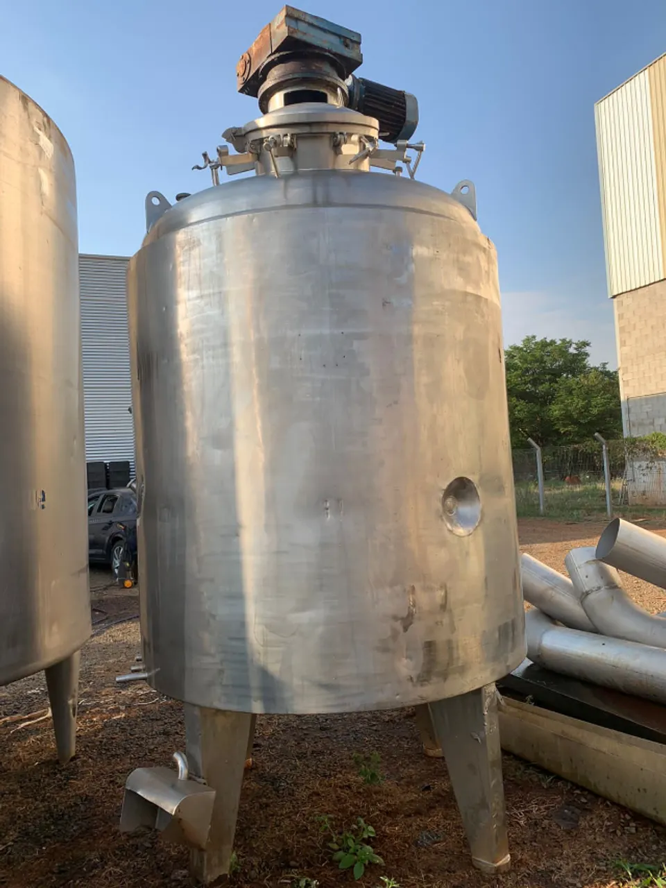 Tanque Reator em Aço Inox 2m³ Meia Cana com Isolamento Termico