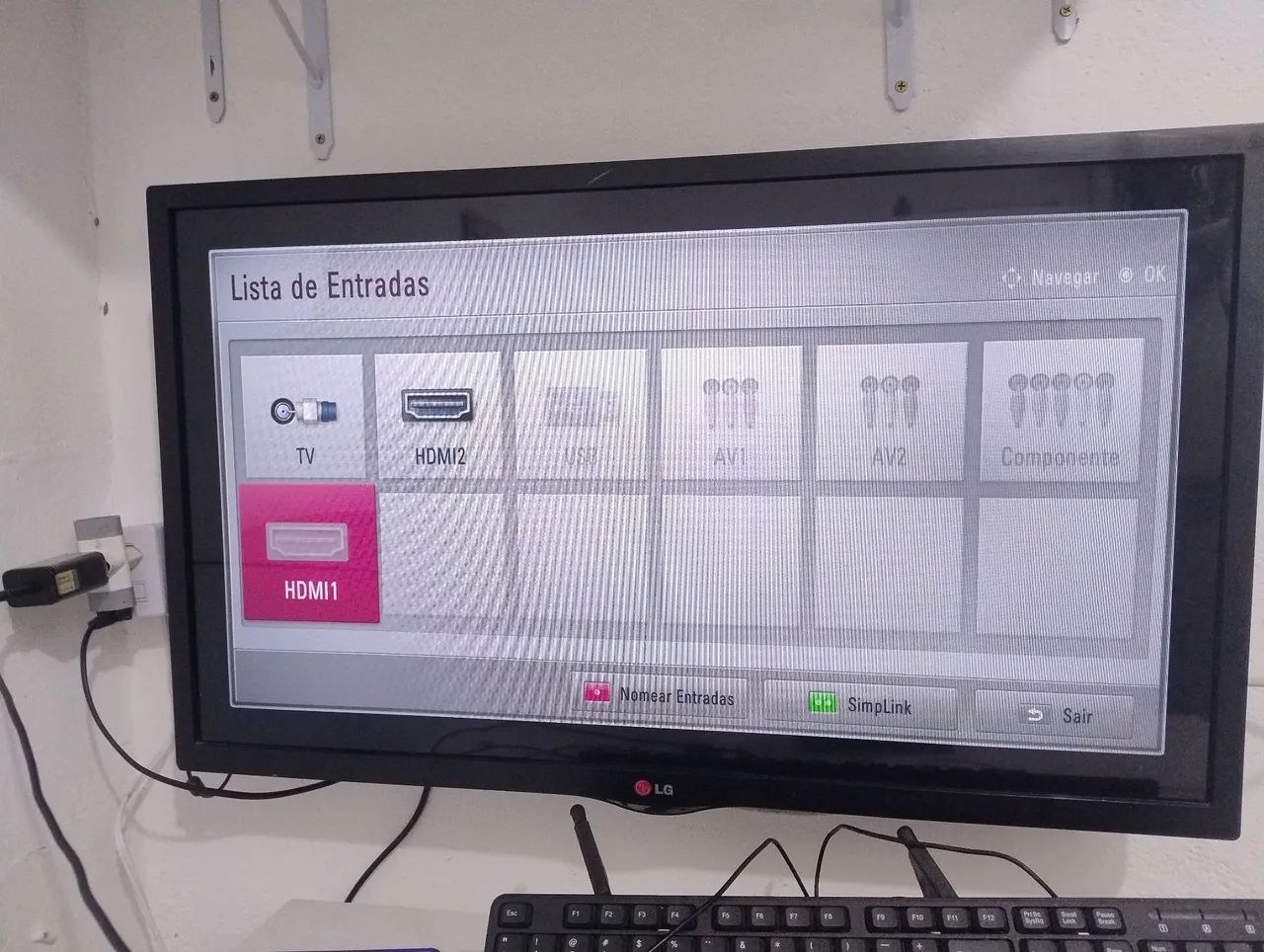 TV LG Smart (Chrome cast) 32" HDMI (500.00)