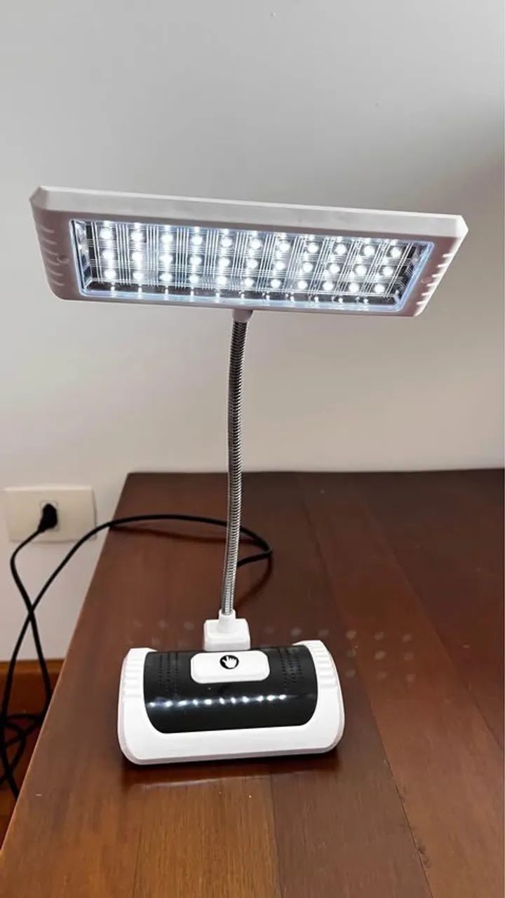 Oportunidade Luminária Led Touch Novíssima - Foto 4