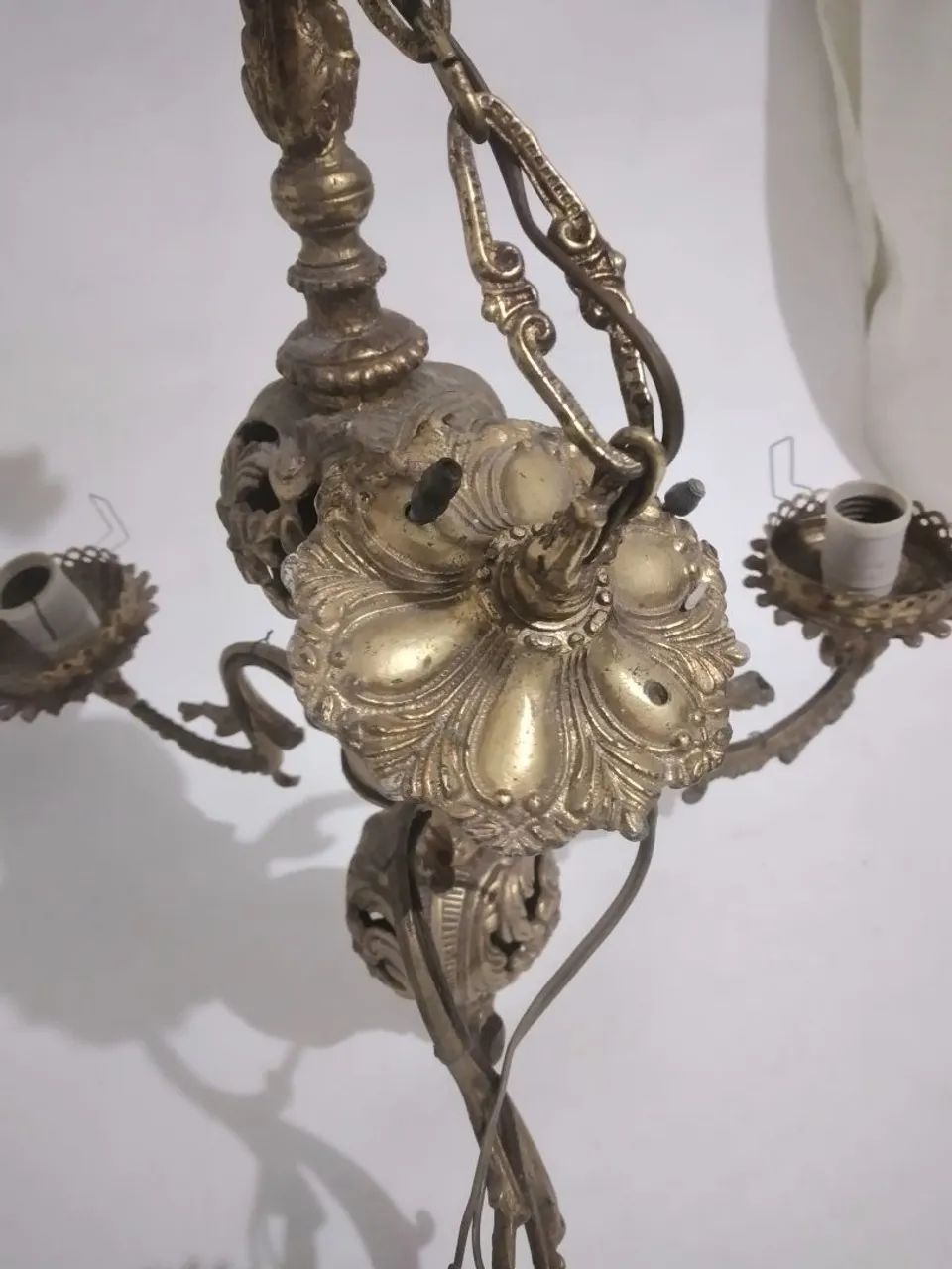 Raro Lustre de Bronze Antigo anos 70 - Foto 4