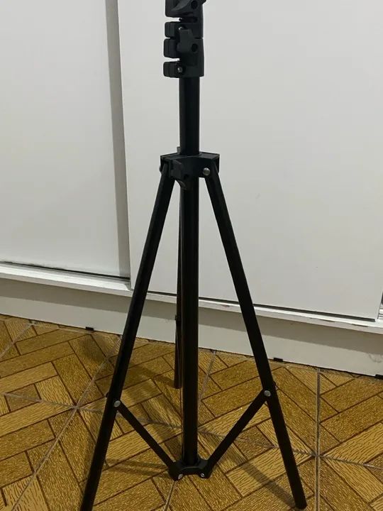 Tripé  + Iluminação Mini Master Godox k180a - Foto 3