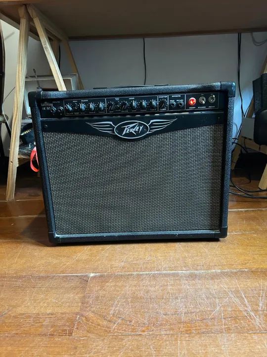Amplificador  Peavey Valve King VK112 50W Cubo - uso doméstico e único dono - Foto 2