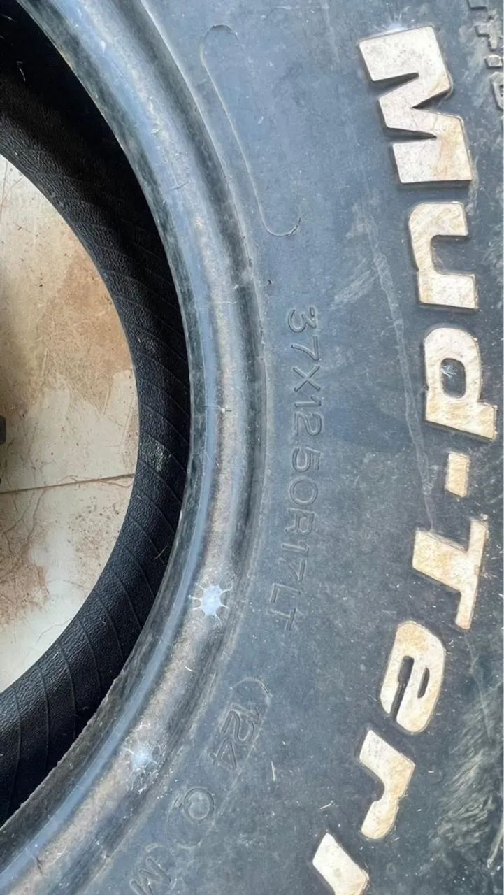 Pneu off road vj 910 recapado carcaça bf 37? - Foto 2