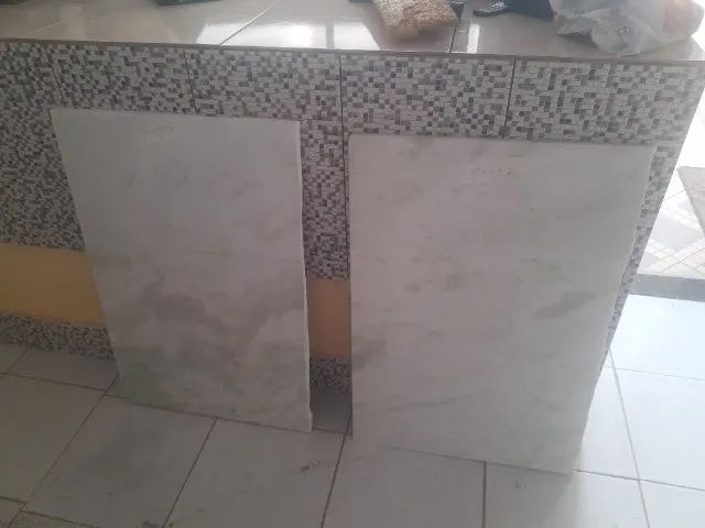 Vendo essas duas placa de granito branco tamanho 87x57 Contato 27)9. *861 - Foto 4
