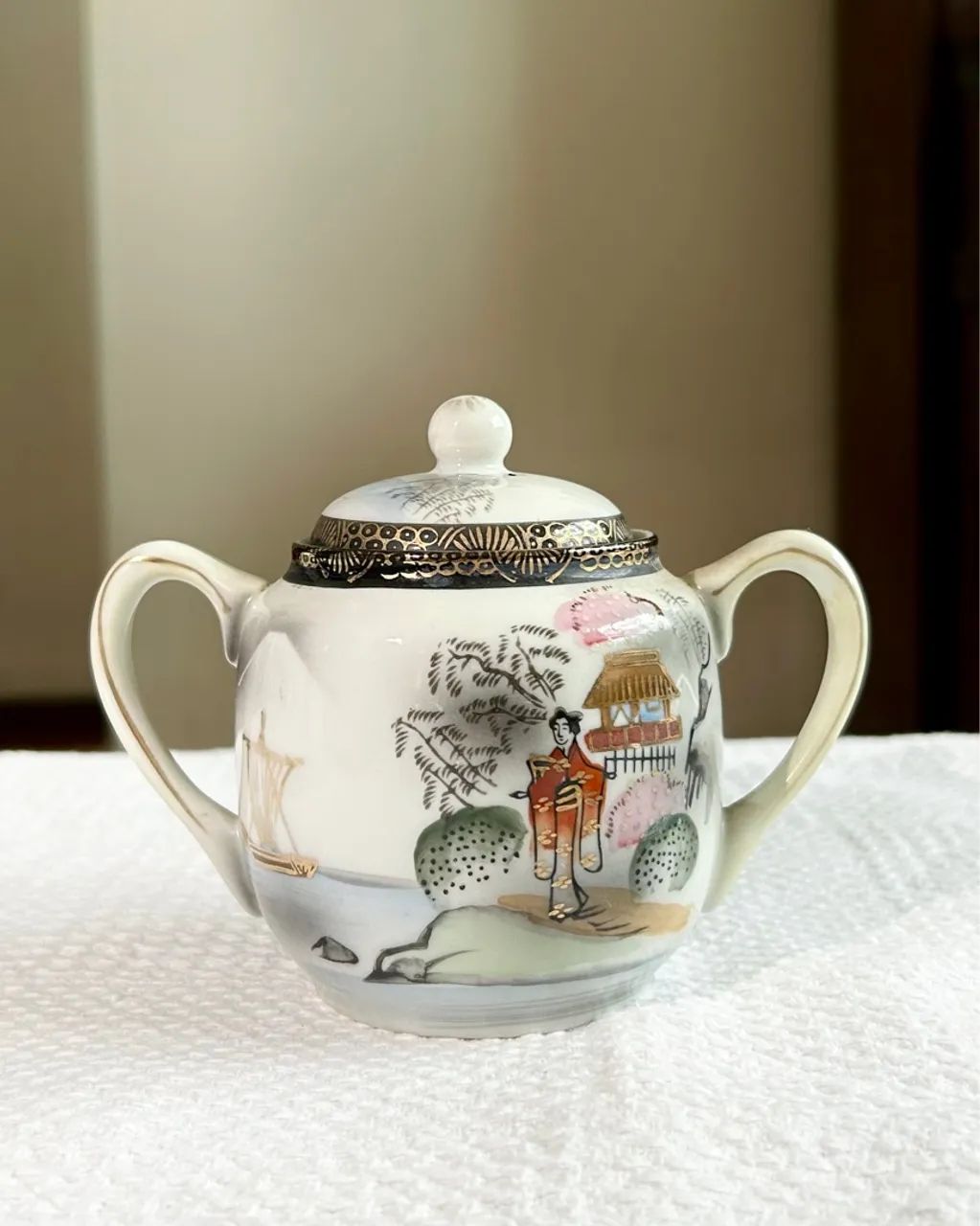 Serviço de Café Oriental Antigo em Porcelana Floral com Detalhes em Ouro - Foto 5