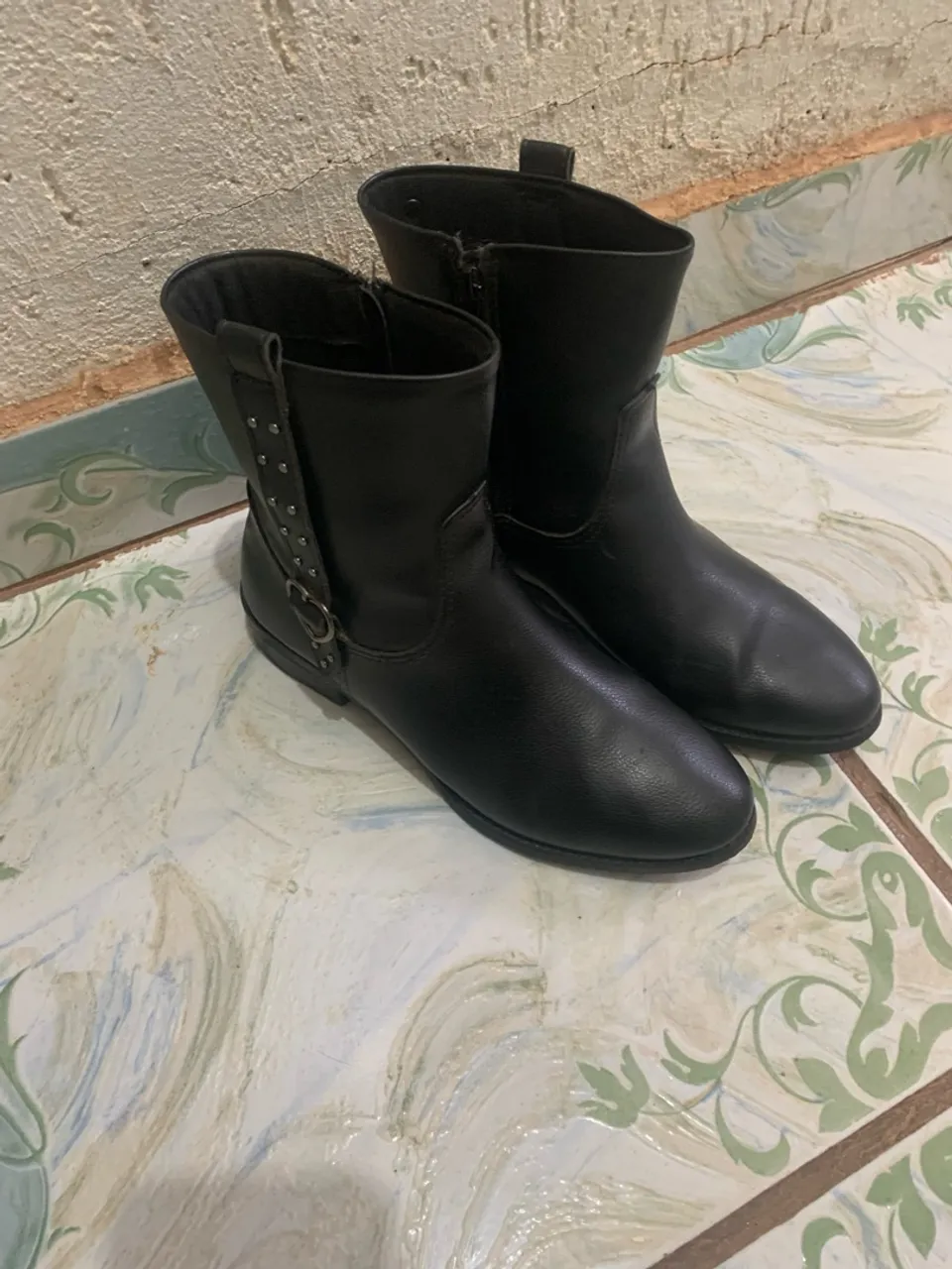 Bota Pampili