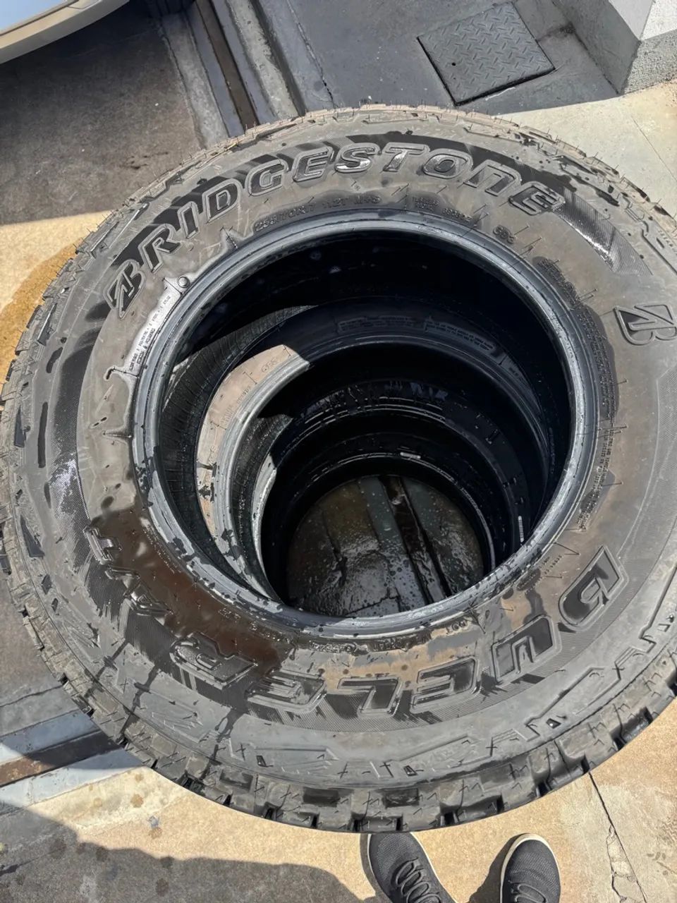 4 pneus Bridgestone 255/70/17 novo - Foto 2