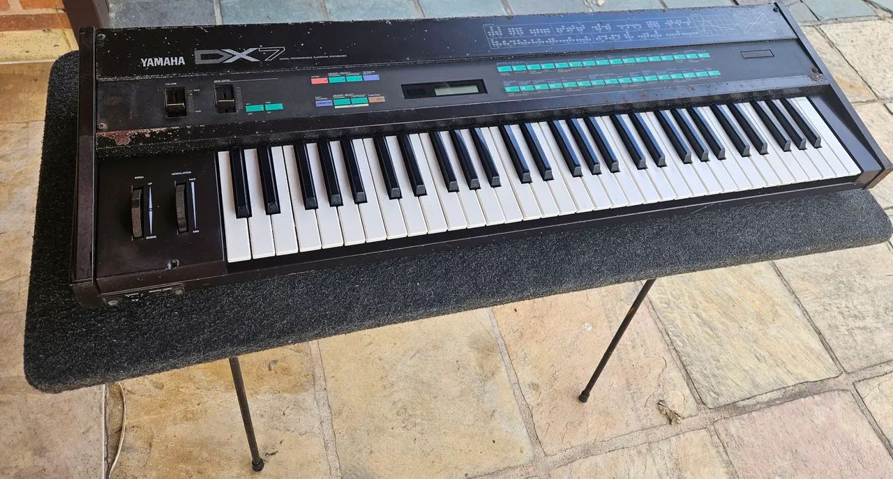 Teclado Yamaha Dx7. - Foto 2