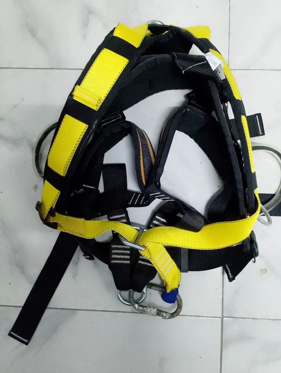 Vendo 2 Cintos paraquedista 5 pontos novos para trabalhar em altura