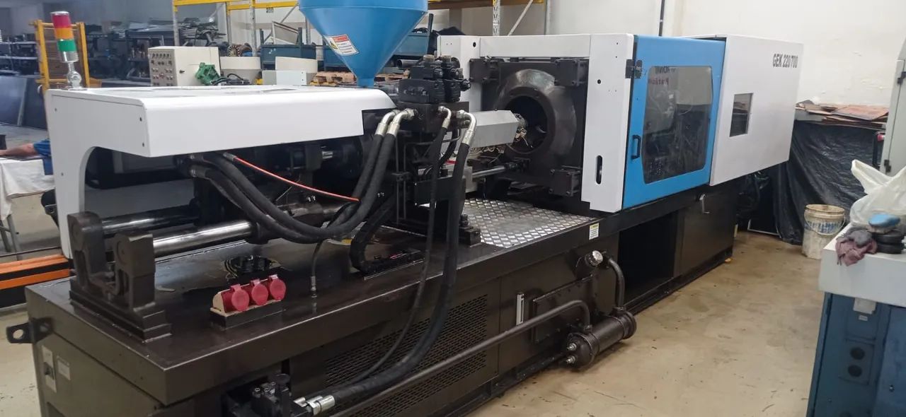 Injetora GoldenEagle 220 Servomotor ano 2022 - Foto 6