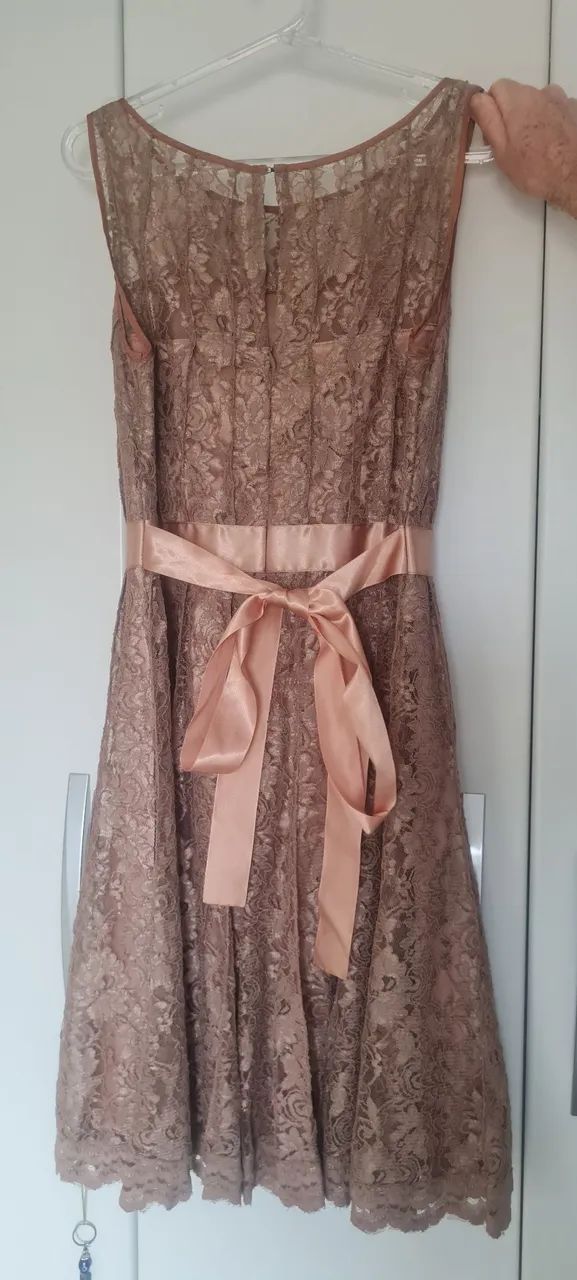 Vestido de renda elegante - Foto 2