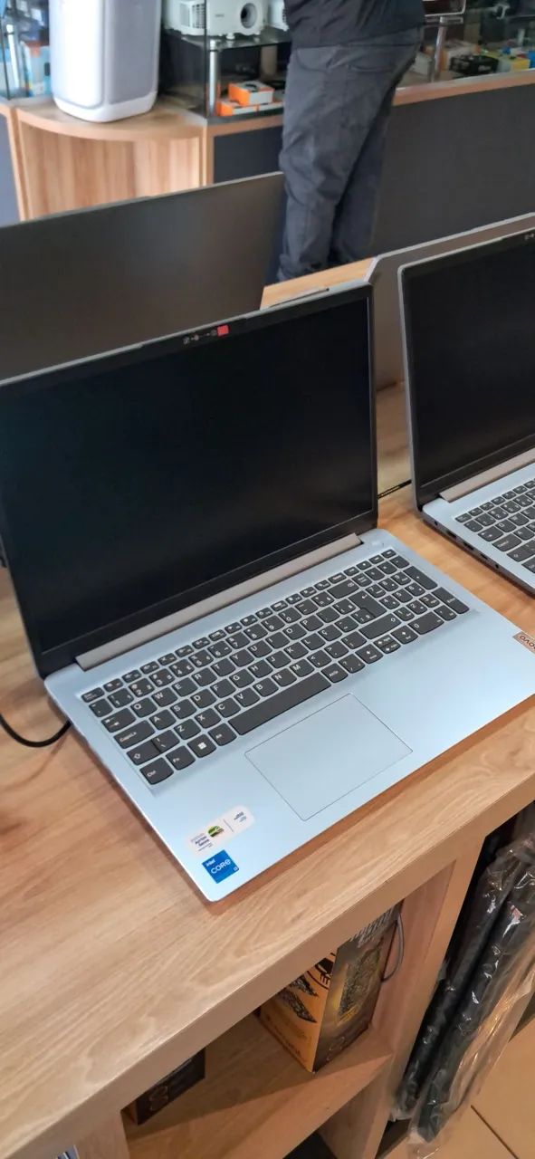 Lenovo Core i3 - Foto 3