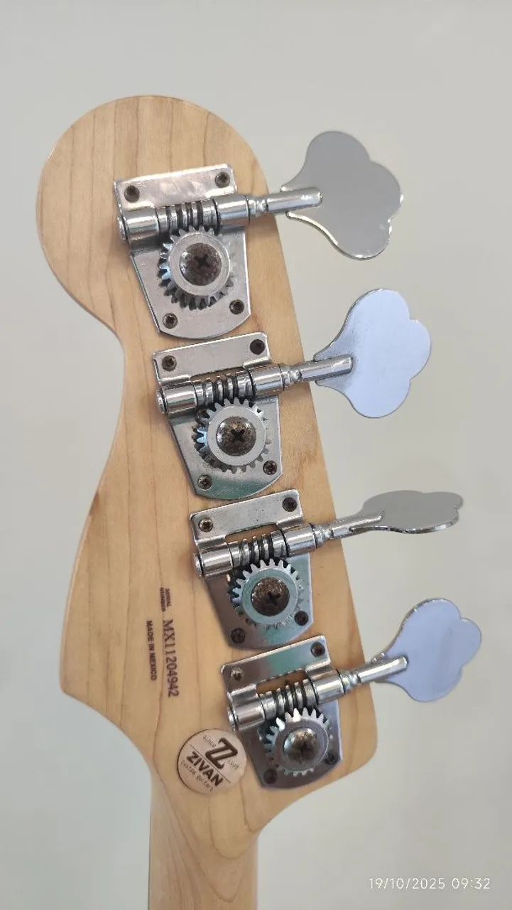 fender jazz bass mexicano