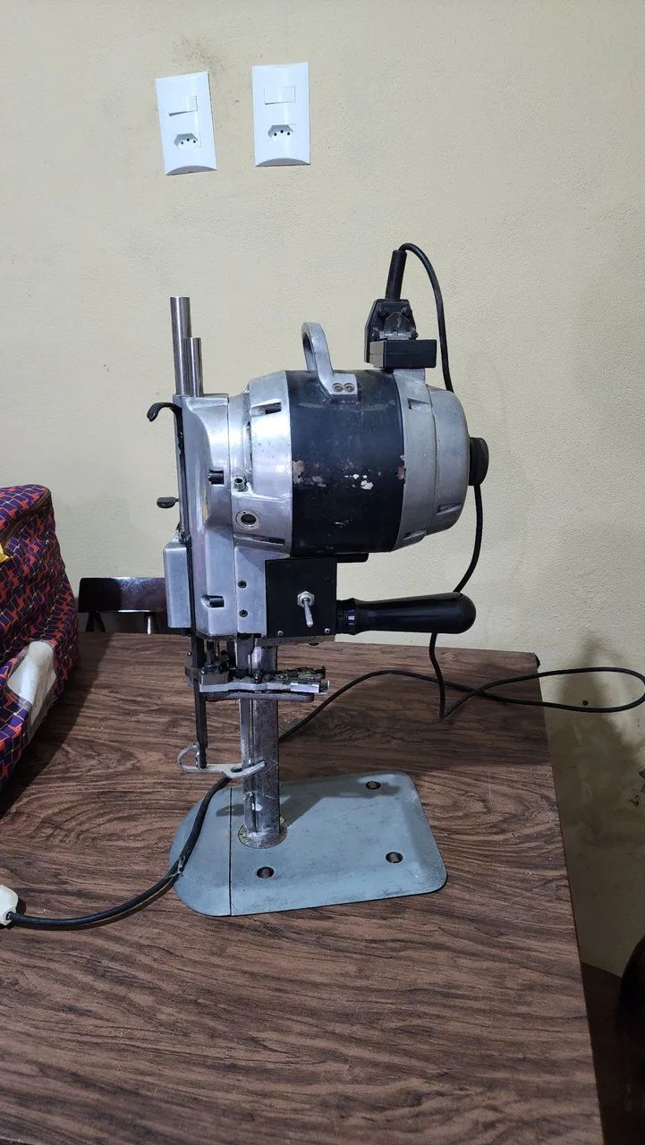 Maquina de corte tecido - Foto 4