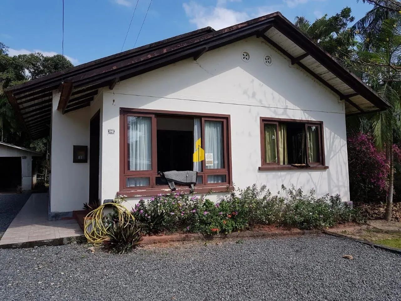Casa com amplo terreno - Foto 3