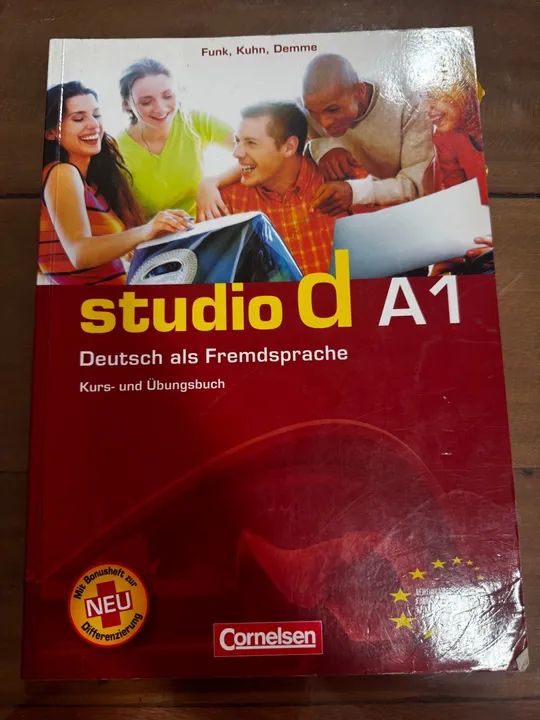 Livro de Alemão studio d A1