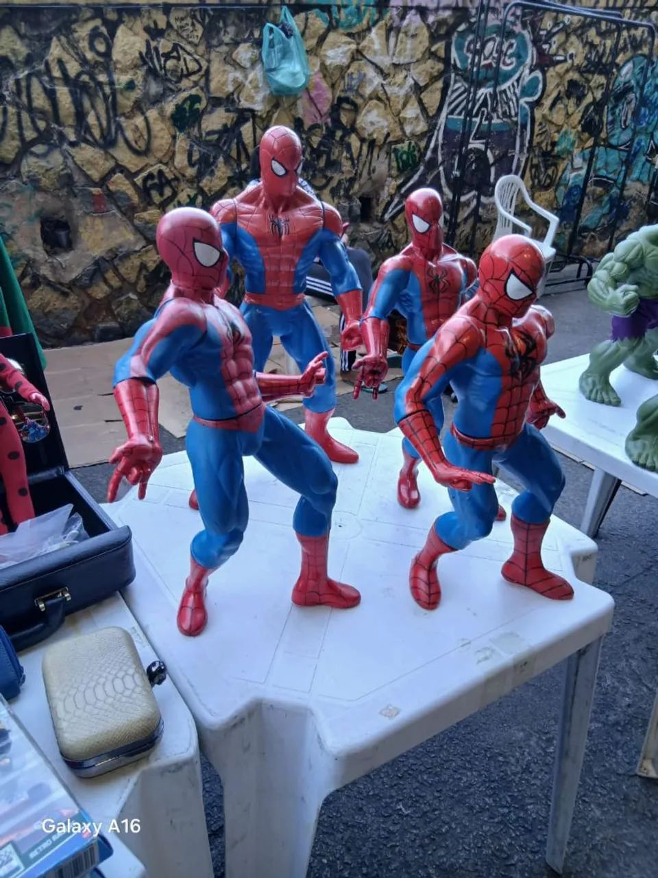 HULK E HOMEM ARANHA - Foto 2