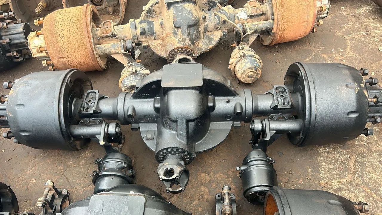 Eixo traseiro do 1620 Mercedes 