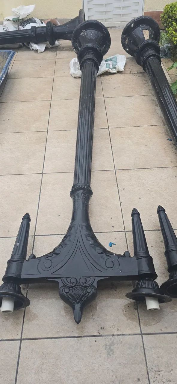 Poste do império antigo64840841474689122