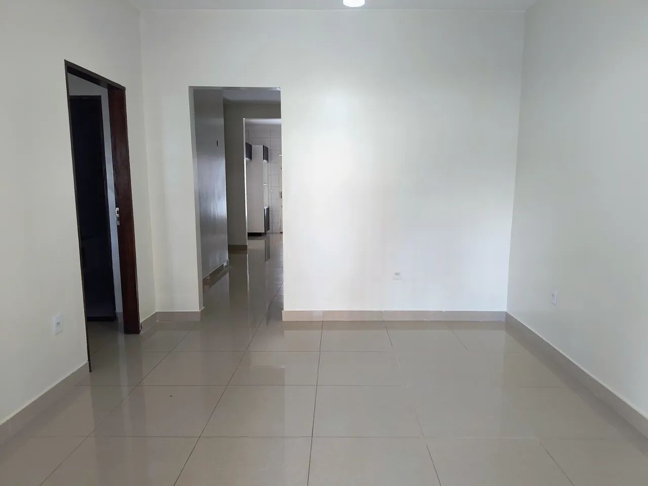 RIACHO FUNDO 1, QS 10, CASA 2 QTS SUITE, LAJE, PORCELANATO, ESCRITURADA, SÓ 395MIL AC IMÓV - Foto 4